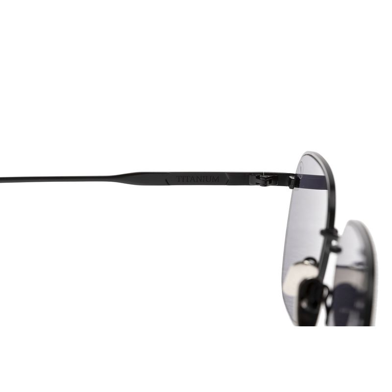 OC.MT.3737-0101-Oculos-De-Sol-Unissex-Titanium-Quadrado-Preto--4-